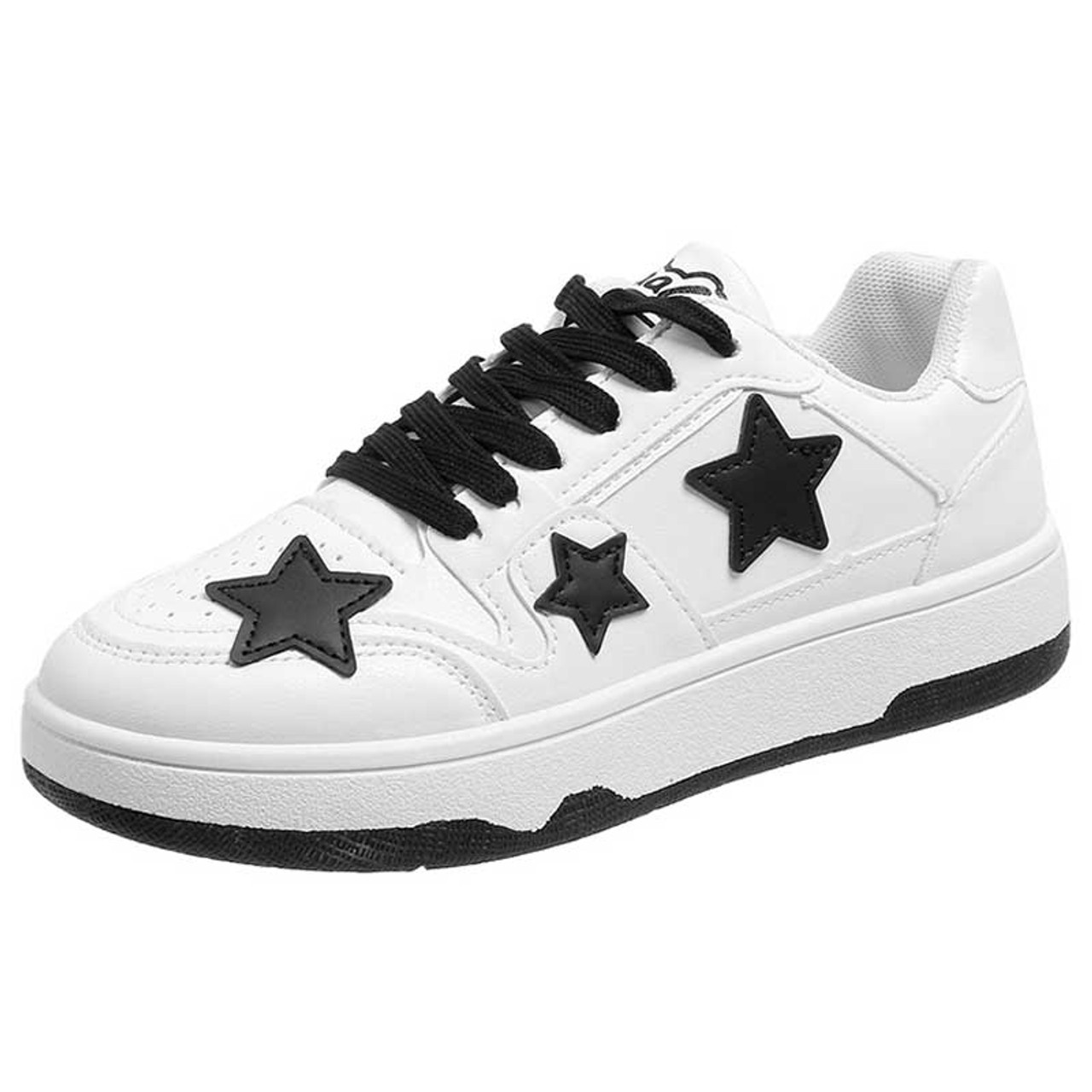 50% OFF on PUMA Unisex White & Black Lazy Graphic DP Printed Regular  Slip-On Sneakers on Myntra | PaisaWapas.com
